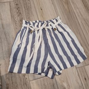 American Eagle S shorts